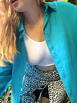 Lady  Maria online show from 10-18-25, 11:33