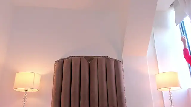 Emma Torres   online show from 03-16-25, 12:33