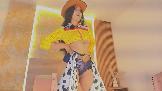 Emma Torres   online show from 09-21-25, 11:23