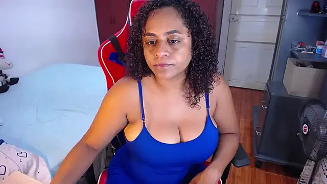 BellaKarla online show from 03-08-26, 12:30