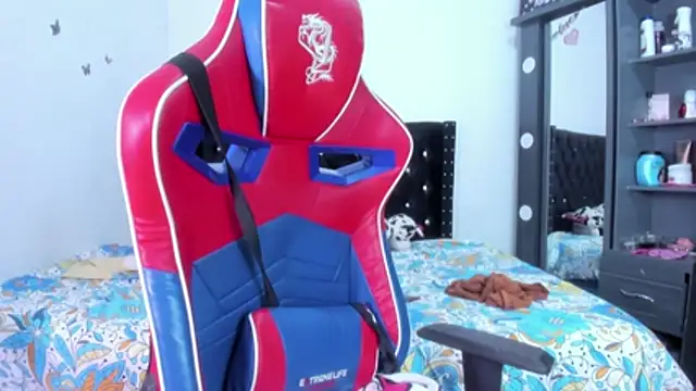 Snapshot of BellaKarla chatting on 07-09-26, 12:09 BellaKarla online show from 07-09-26, 12:09