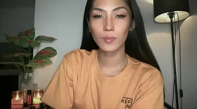 Bella Gordon online show from 02-05-25, 09:18