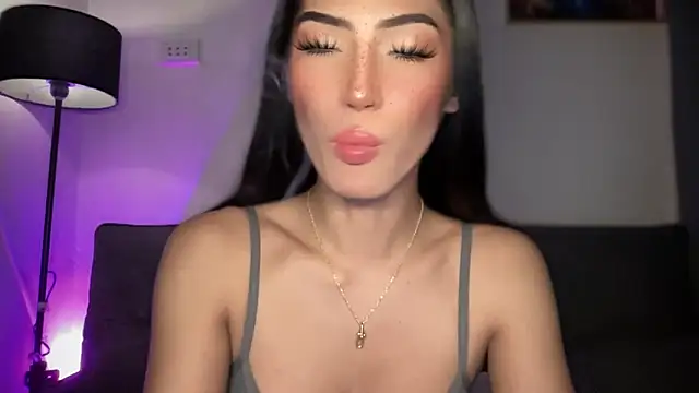 Bella Gordon online show from 11-22-25, 11:48