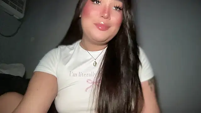 Snapshot of MissCataleyaxxx chatting on 02-15-26, 01:35 MissCataleyaxxx online show from 02-15-26, 01:35