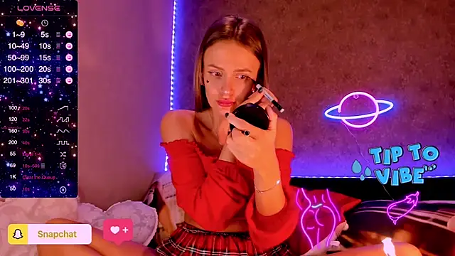 Snapshot of madina_taher chatting on 01-18-25, 10:49 madina taher online show from 01-18-25, 10:49