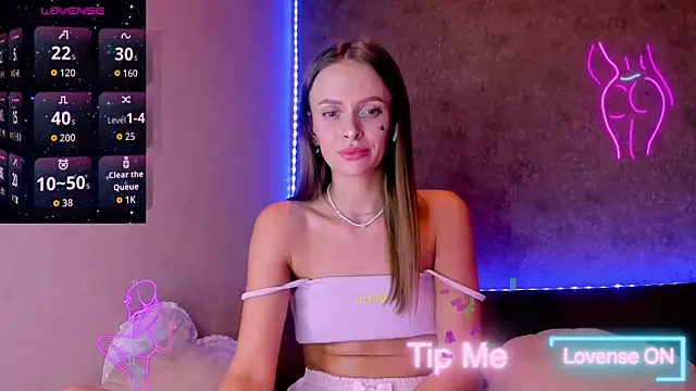 Snapshot of madina_taher chatting on 09-14-25, 09:03 madina taher online show from 09-14-25, 09:03