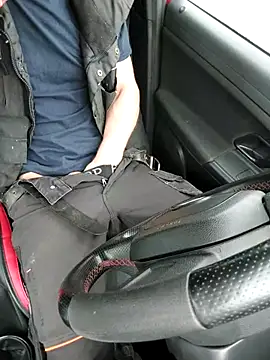 Snapshot of Xcoquinx chatting on 03-18-25, 01:09 Xcoquinx online show from 03-18-25, 01:09