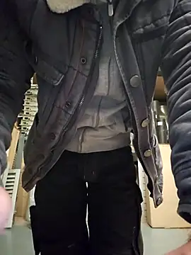 Snapshot of Xcoquinx chatting on 11-20-25, 09:31 Xcoquinx online show from 11-20-25, 09:31