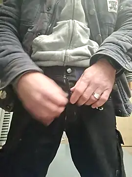 Snapshot of Xcoquinx chatting on 11-21-25, 09:41 Xcoquinx online show from 11-21-25, 09:41