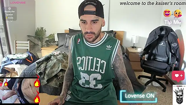 kaiser679  online show from 09-10-25, 04:40