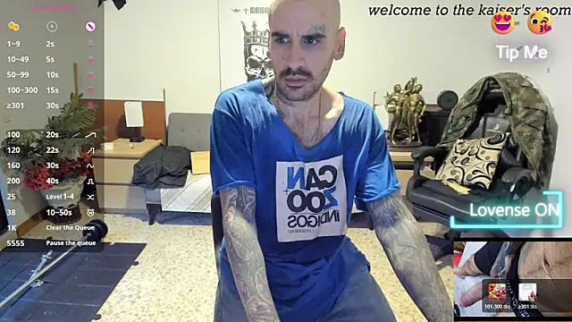 kaiser679  online show from 04-28-26, 10:48