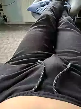 kiam471 online show from 02-05-25, 03:20