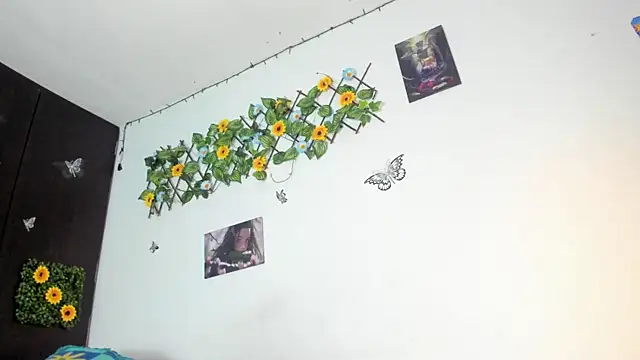 mensia hernandz online show from 04-29-26, 12:53