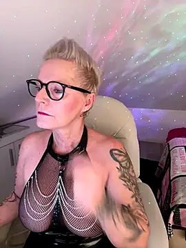 German Milf online show from 11-04-25, 01:54