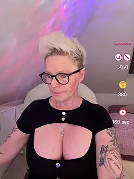 German Milf online show from 04-29-26, 12:53