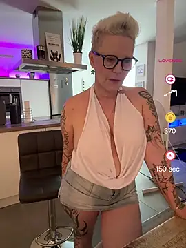 German Milf online show from 05-27-26, 01:08