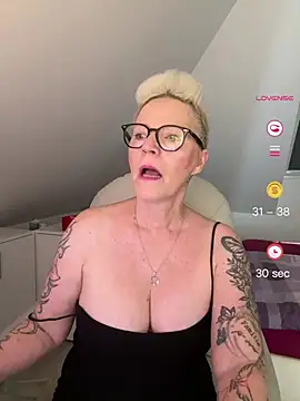 German Milf online show from 06-08-26, 09:31
