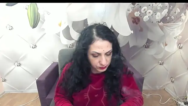 Snapshot of SweetArtemis chatting on 01-05-25, 10:40 SweetArtemis online show from 01-05-25, 10:40