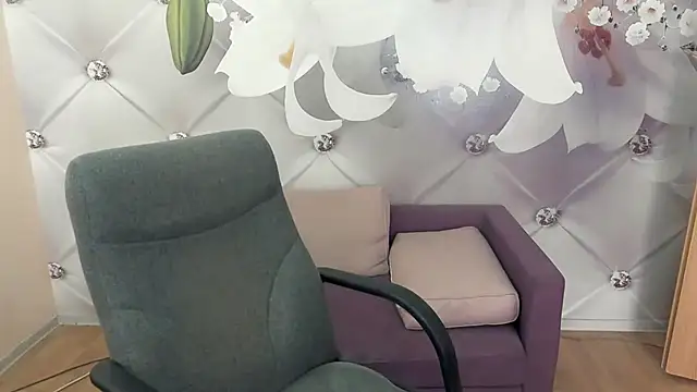 Snapshot of SweetArtemis chatting on 02-18-26, 11:17 SweetArtemis online show from 02-18-26, 11:17