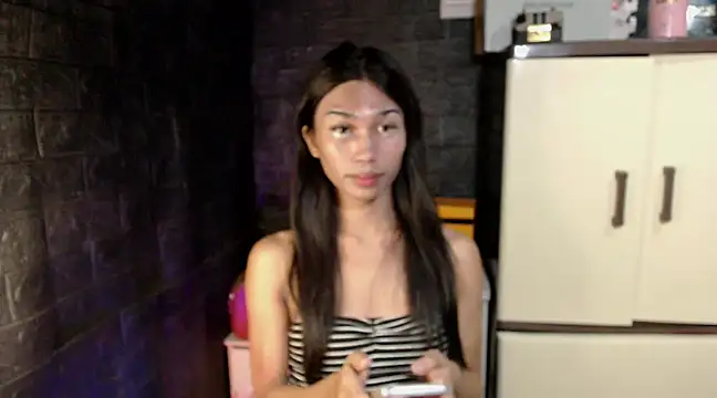 Snapshot of ToKeNa chatting on 02-12-25, 11:30 ToKeNa online show from 02-12-25, 11:30