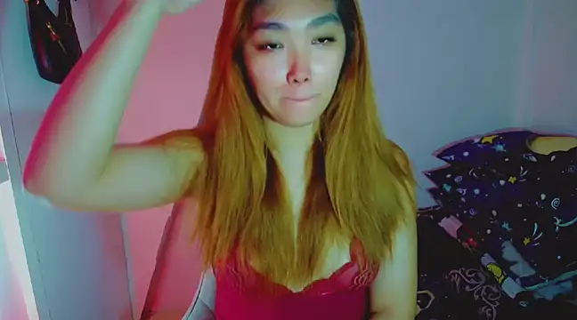 TR4NSCUTI3 online show from 12-08-24, 03:13