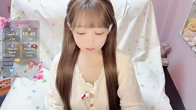 Snapshot of TUTU-CN chatting on 11-22-25, 08:24 TUTU-CN online show from 11-22-25, 08:24