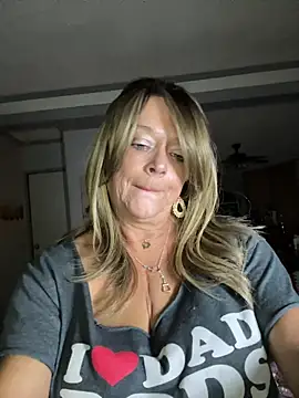 Snapshot of cowgirlc chatting on 03-12-26, 02:50 cowgirlc online show from 03-12-26, 02:50