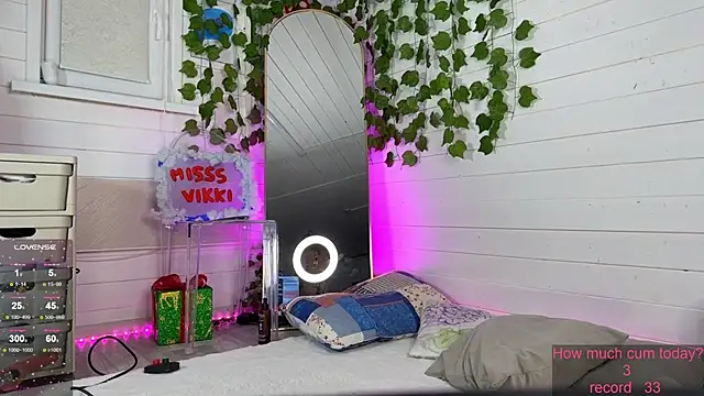 Misss Vikk online show from 01-17-25, 06:02