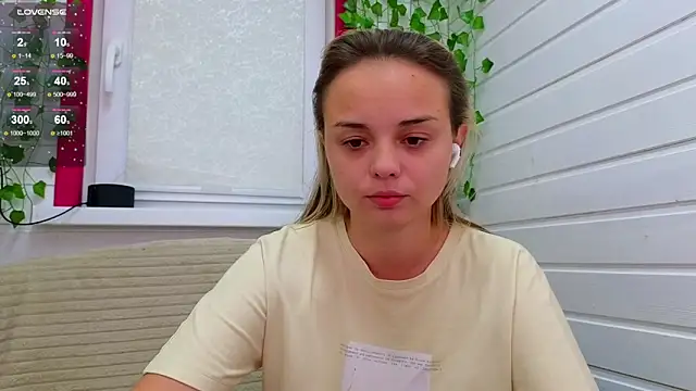 Misss Vikk online show from 10-17-25, 07:00