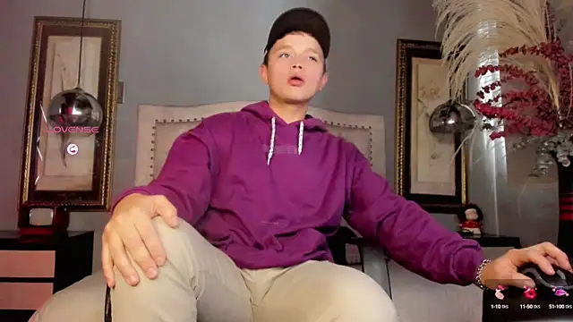 Snapshot of Tim_wolf chatting on 09-13-25, 06:51 Tim wolf online show from 09-13-25, 06:51