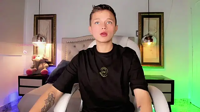 Snapshot of Tim_wolf chatting on 11-14-25, 09:57 Tim wolf online show from 11-14-25, 09:57