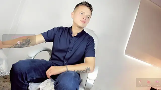 Snapshot of Tim_wolf chatting on 12-03-25, 08:40 Tim wolf online show from 12-03-25, 08:40