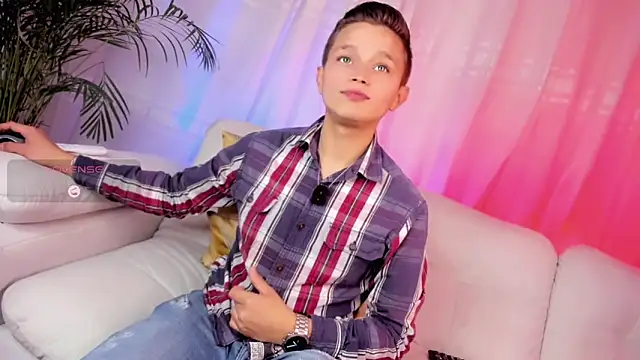 Snapshot of Tim_wolf chatting on 03-06-26, 09:11 Tim wolf online show from 03-06-26, 09:11