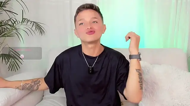 Snapshot of Tim_wolf chatting on 03-11-26, 08:37 Tim wolf online show from 03-11-26, 08:37