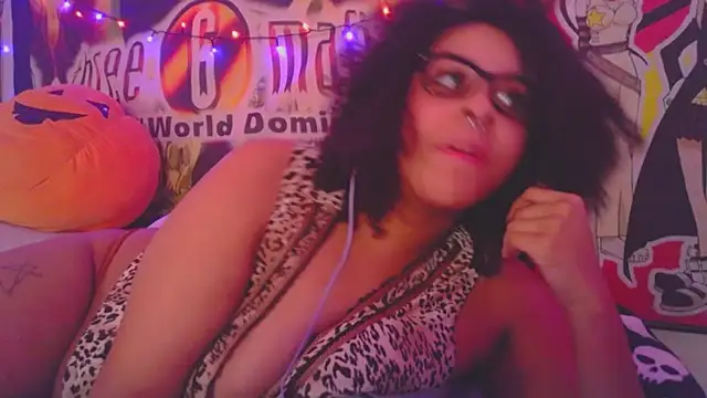 Snapshot of N1NT3NDH03 chatting on 12-26-24, 07:35 N1NT3NDH03 online show from 12-26-24, 07:35