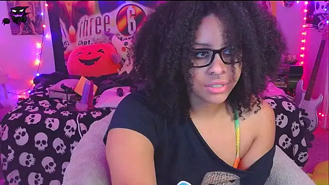 Snapshot of N1NT3NDH03 chatting on 01-18-25, 06:56 N1NT3NDH03 online show from 01-18-25, 06:56