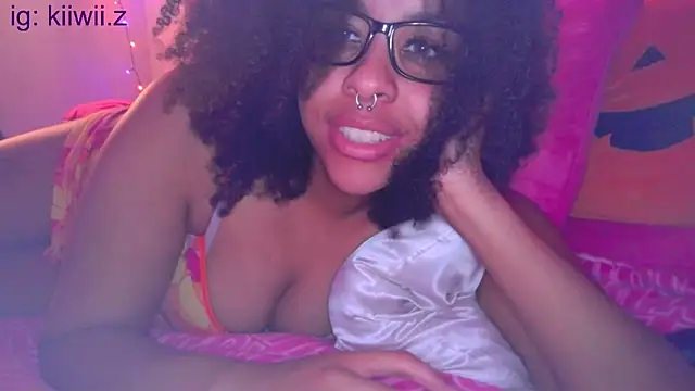 Snapshot of N1NT3NDH03 chatting on 03-01-25, 06:57 N1NT3NDH03 online show from 03-01-25, 06:57