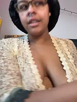 Snapshot of N1NT3NDH03 chatting on 03-18-26, 01:03 N1NT3NDH03 online show from 03-18-26, 01:03