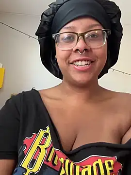 Snapshot of N1NT3NDH03 chatting on 03-27-26, 03:56 N1NT3NDH03 online show from 03-27-26, 03:56