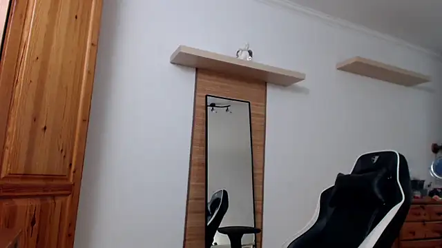 Lisakisss online show from 03-06-25, 07:57