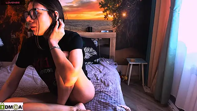 Snapshot of MollyLollipop chatting on 01-20-25, 04:43 MollyLollipop online show from 01-20-25, 04:43