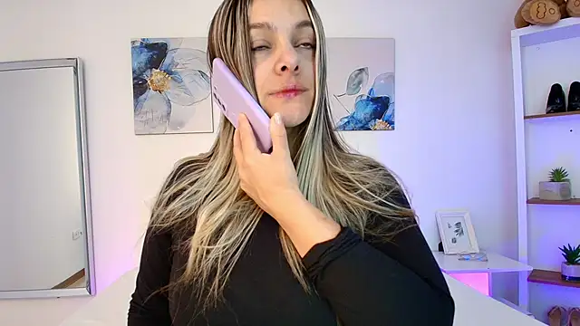 Isabella Harley online show from 04-29-26, 01:26