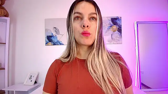 Isabella Harley online show from 06-11-26, 01:20