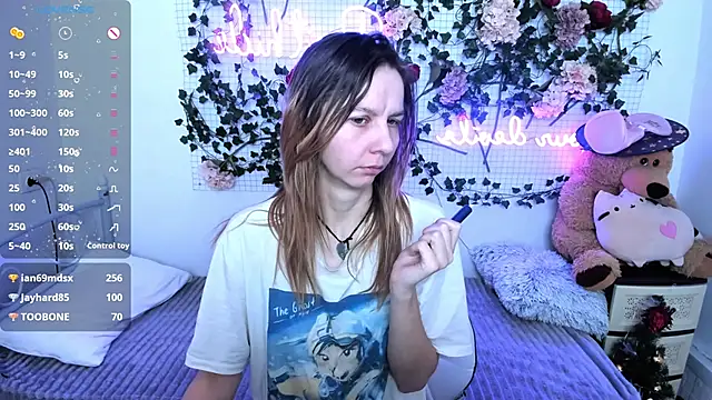 Snapshot of Bell_a_mi_ chatting on 01-11-26, 02:44 Bell a mi online show from 01-11-26, 02:44