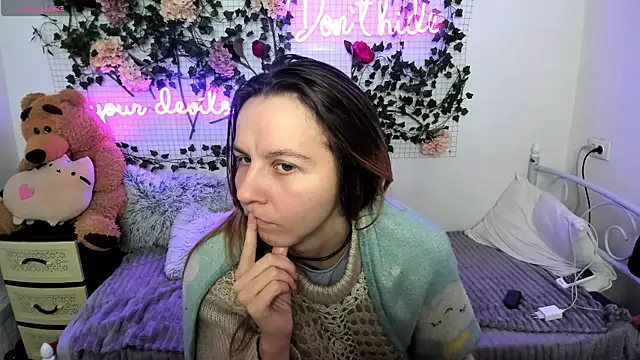 Snapshot of Bell_a_mi_ chatting on 01-19-26, 04:22 Bell a mi online show from 01-19-26, 04:22