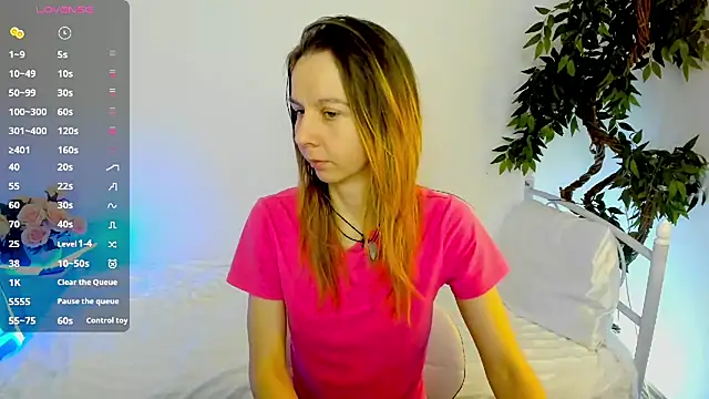 Snapshot of Bell_a_mi_ chatting on 02-18-26, 04:14 Bell a mi online show from 02-18-26, 04:14