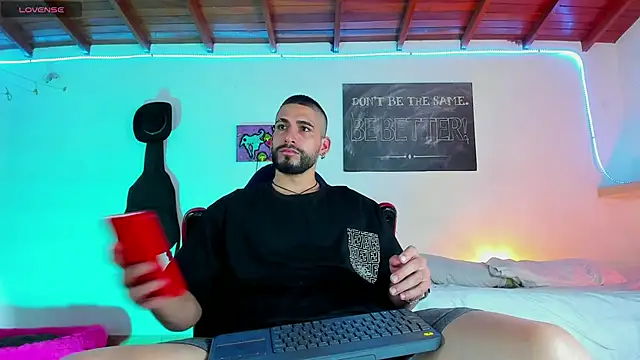 RyanCarter  online show from 12-20-24, 06:35