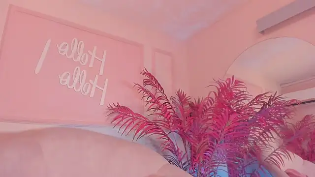 Snapshot of Saekohofman chatting on 01-08-25, 10:26 Saekohofman online show from 01-08-25, 10:26