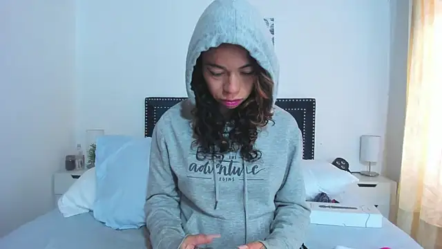 ZulyMichels online show from 02-11-25, 03:51