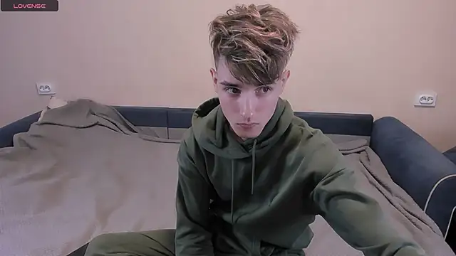 Snapshot of James_Mills chatting on 03-05-25, 07:27 James Mills online show from 03-05-25, 07:27